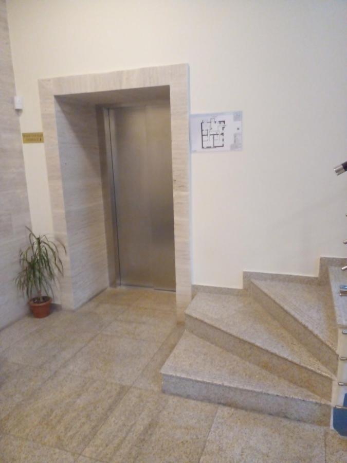 Hotel Genio Tbilisi ภายนอก รูปภาพ
