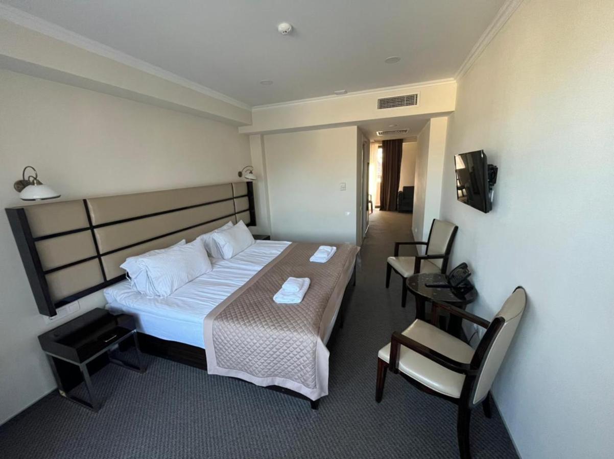 Hotel Genio Tbilisi ภายนอก รูปภาพ