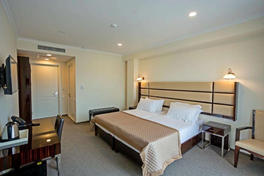 Hotel Genio Tbilisi ภายนอก รูปภาพ