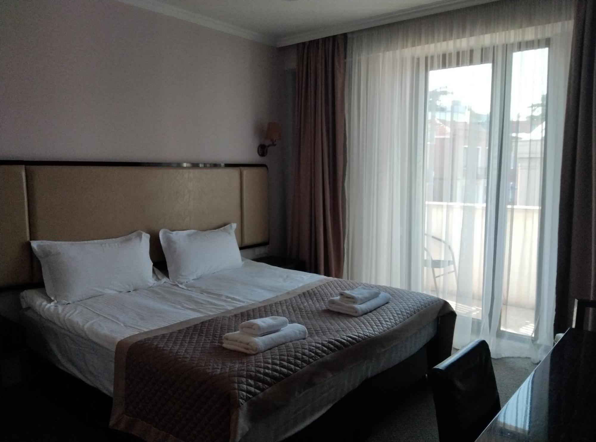 Hotel Genio Tbilisi ภายนอก รูปภาพ