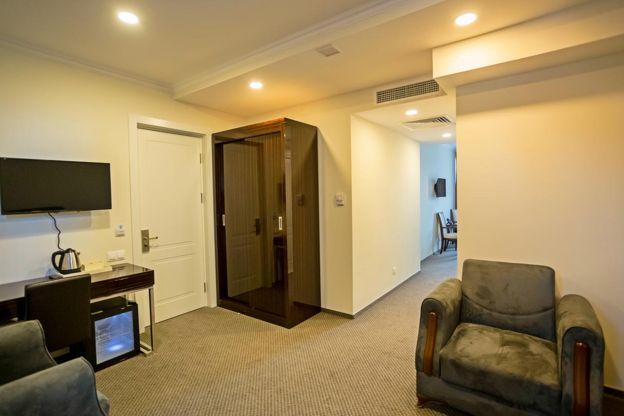 Hotel Genio Tbilisi ภายนอก รูปภาพ