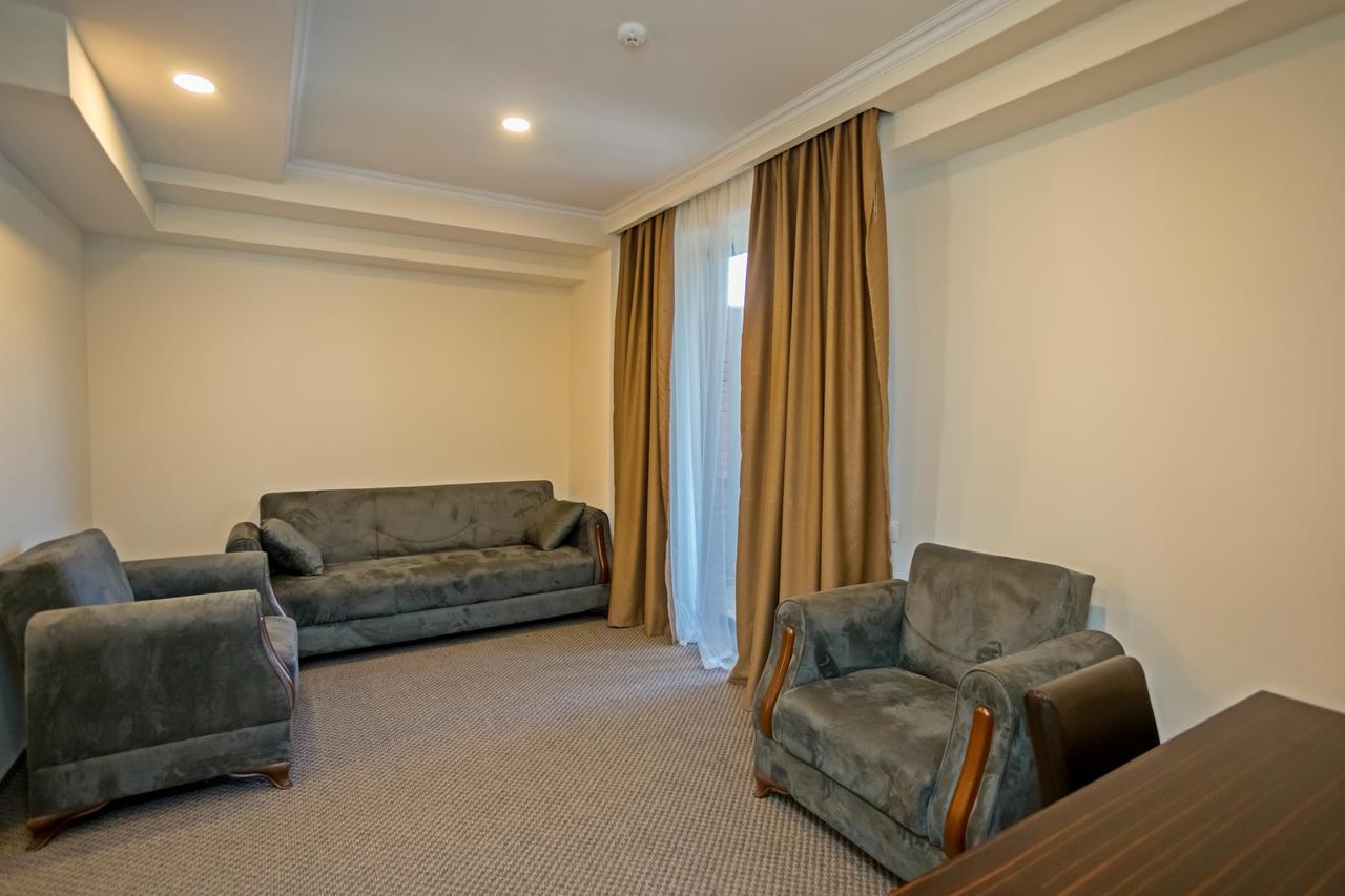 Hotel Genio Tbilisi ภายนอก รูปภาพ