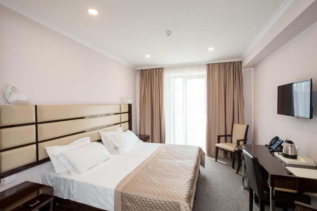 Hotel Genio Tbilisi ภายนอก รูปภาพ
